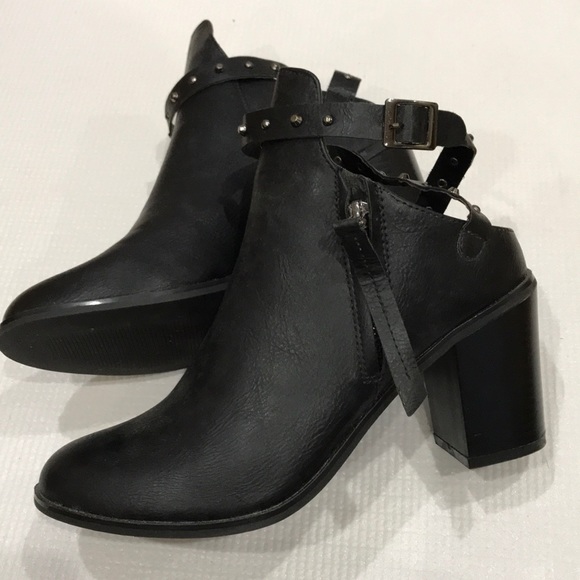 NWOT Black Cutout Strappy Booties - Picture 3 of 5
